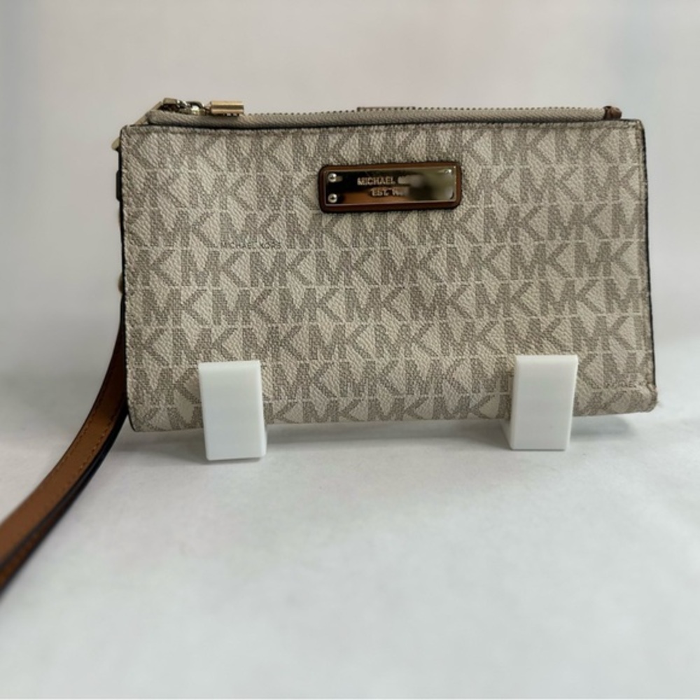 Michael Kors Jet Set signature logo double zip smartphone wristlet